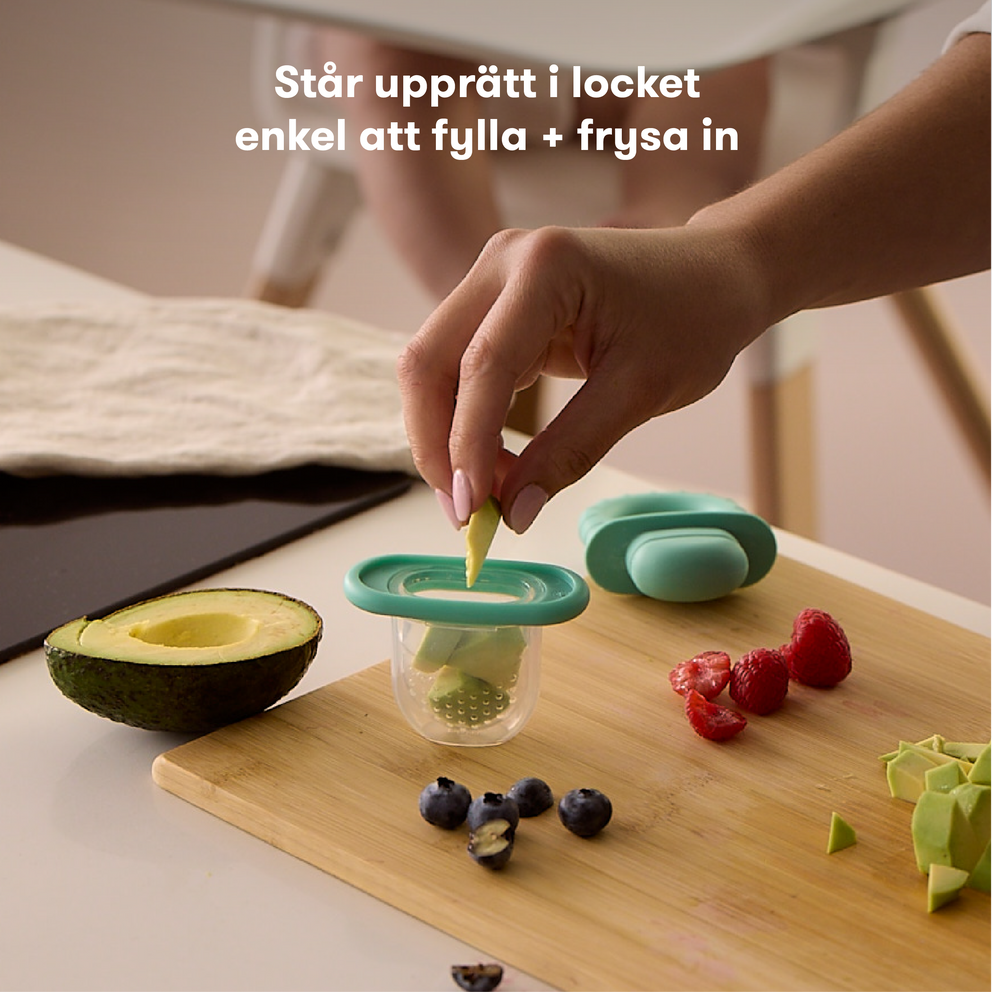 Push pop feeder